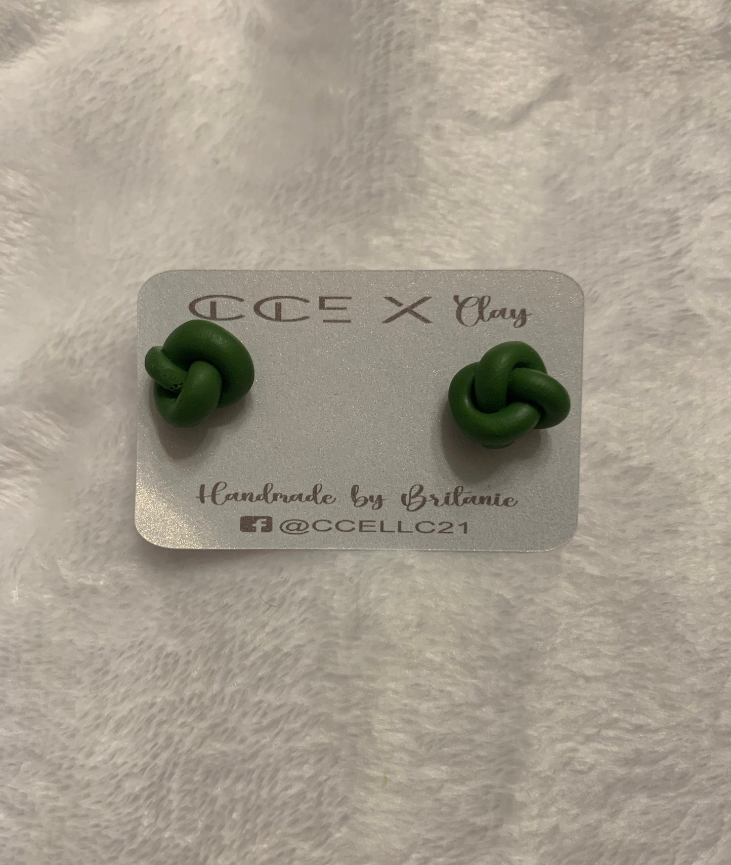 Knotted studs