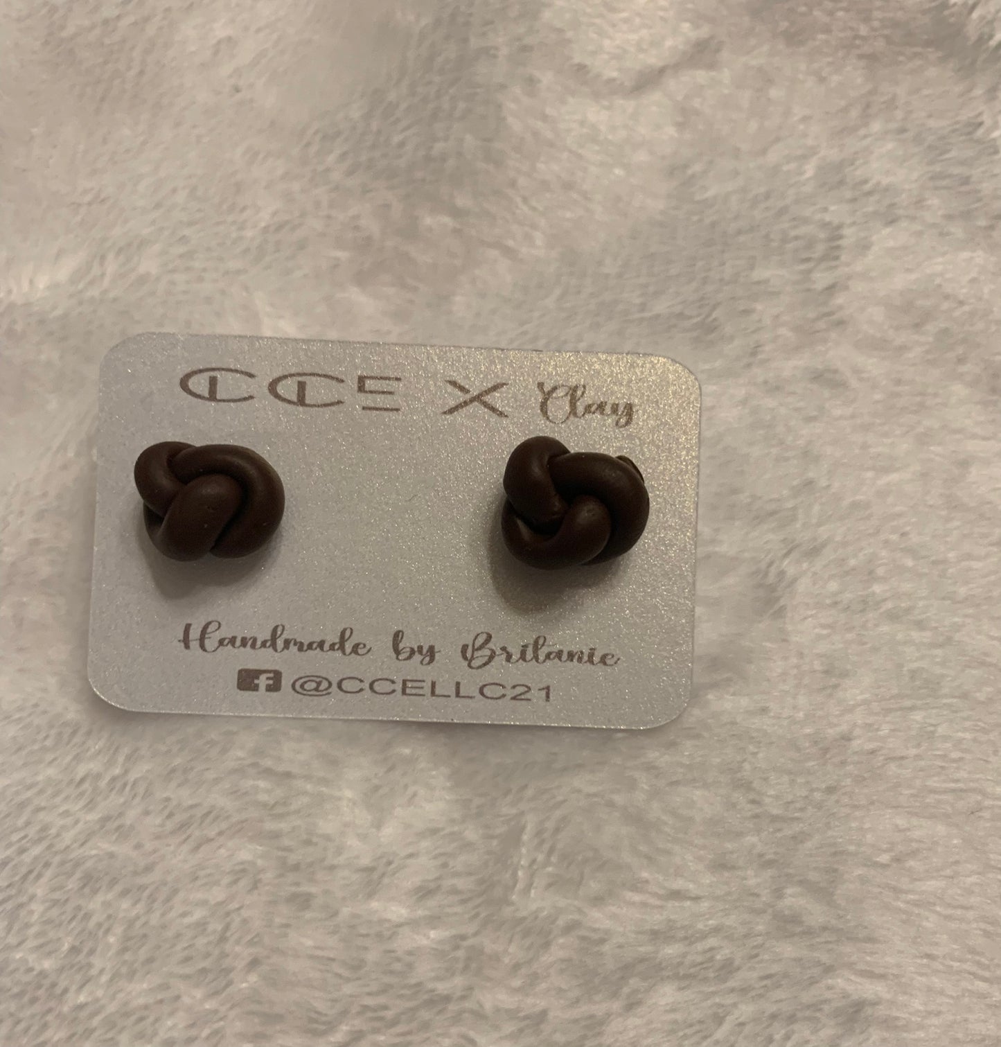 Knotted studs